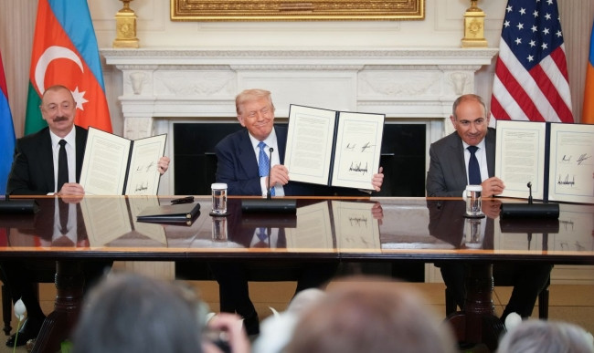 Армения и Азербайджан подписали мирное соглашение в Белом доме