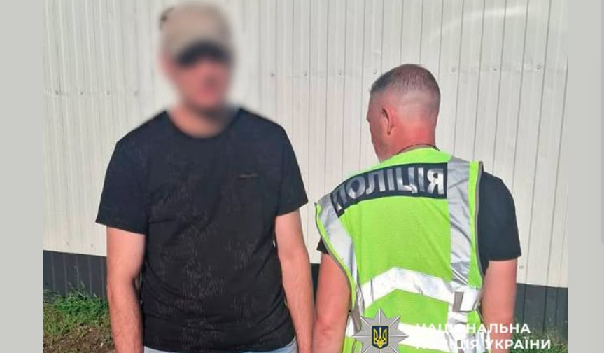 В Киеве задержали мужчину, который ударил прохожего ключами по голове