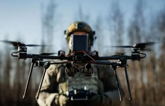 На Закарпатті викрили шахраїв, які продавали неіснуючі деталі до дронів