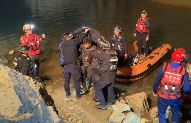 В Китае дайвер заблудился в подводной пещере и пять дней выживал, питаясь сырой рыбой