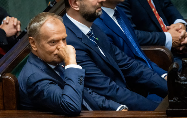 Гранти ЄС на відновлення Польщі після пандемії витрачалися на яхти та свінгерський клуб — уряд Туска опинився в центрі скандалу