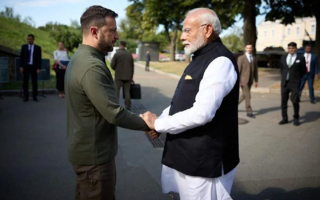 Зеленский заявил, что обсудил с премьером Индии Моде санкции против РФ