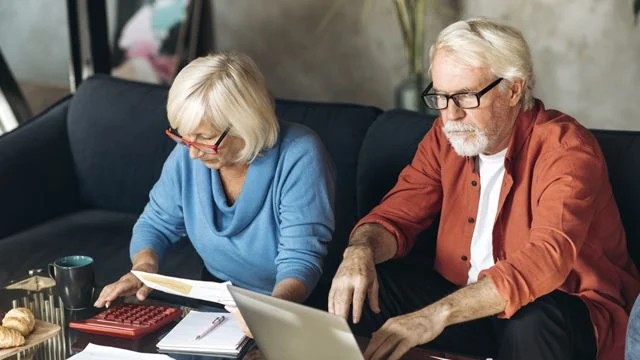 Досрочный выход на пенсию: кто имеет право и при каких условиях