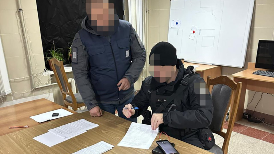 У Херсоні поліцейський жорстоко побив військового — його засудили до трьох років ув’язнення