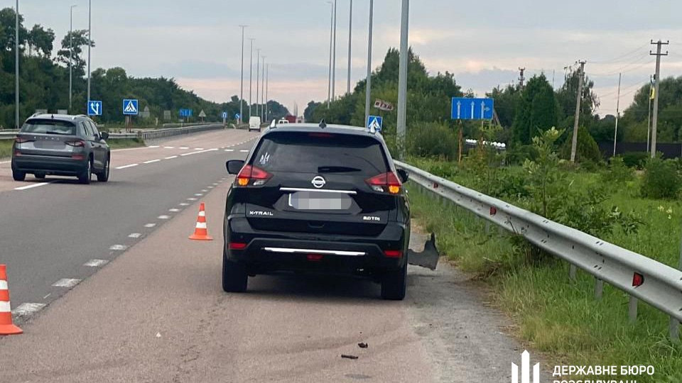 На Рівненщині поліцейський з ознаками сп’яніння збив чоловіка та відмовився від проходження тесту на алкоголь