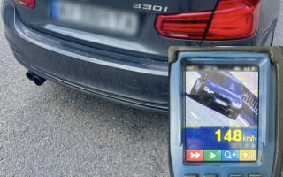 В Киеве снова «летают» – водитель BMW мчал по городу почти 150 км в час