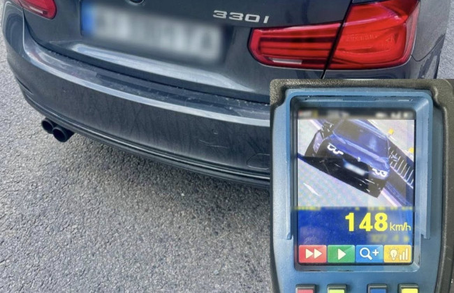 В Киеве снова «летают» – водитель BMW мчал по городу почти 150 км в час