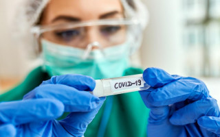 Штам COVID-19 Stratus активно поширюється — епідеміолог пояснила, хто в групі ризику