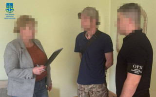 На Львівщині за ґрати відправили ділка, який підробив документи для призовників для перетину кордону