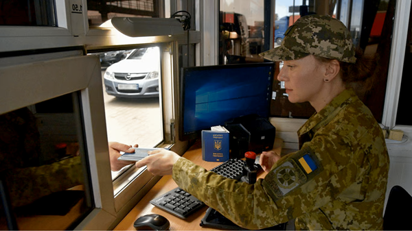 В «Слуге народа» предложили разрешить выезд за границу всем, у кого есть отсрочка