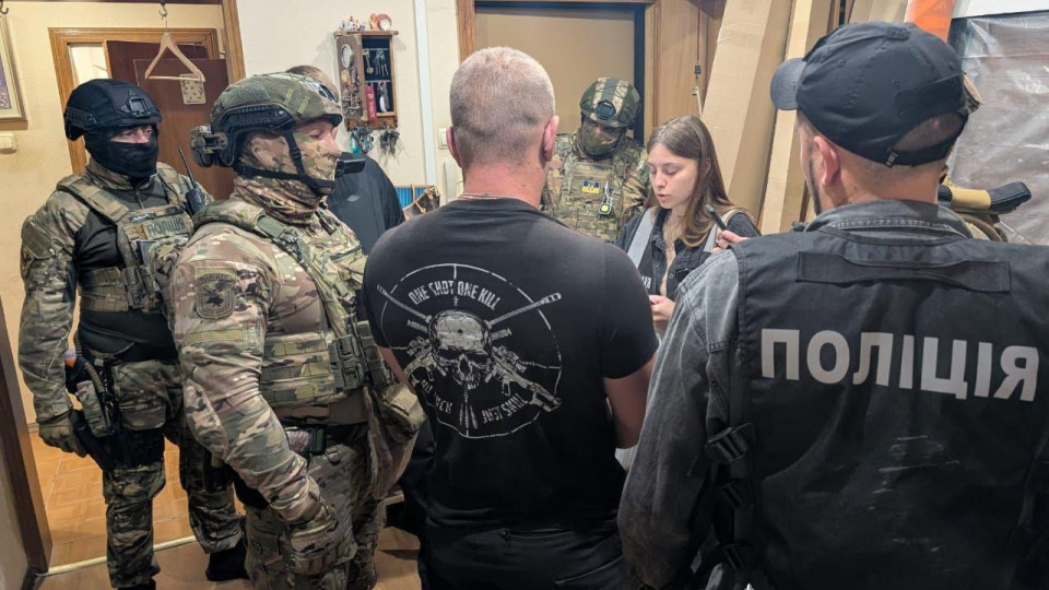 Нацполиция проводит более 150 обысков по схемам для уклонистов
