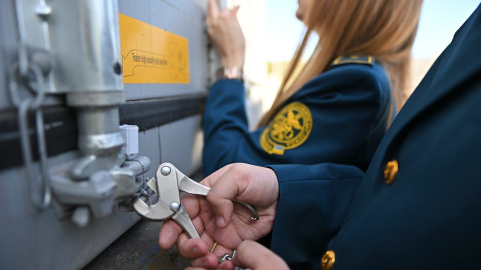 Посадові оклади на митниці будуть обчислювати в орудних величинах – комітет рекомендував прийняти законопроект