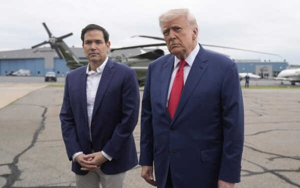 Трамп і Путін розпочнуть зустріч о 22:30 за Києвом — що відомо про саміт на Алясці