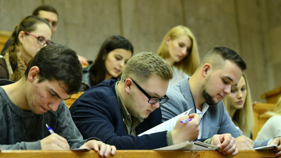 Студенты, вышедшие за срок образовательной программы, потеряют право на отсрочку – законопроект