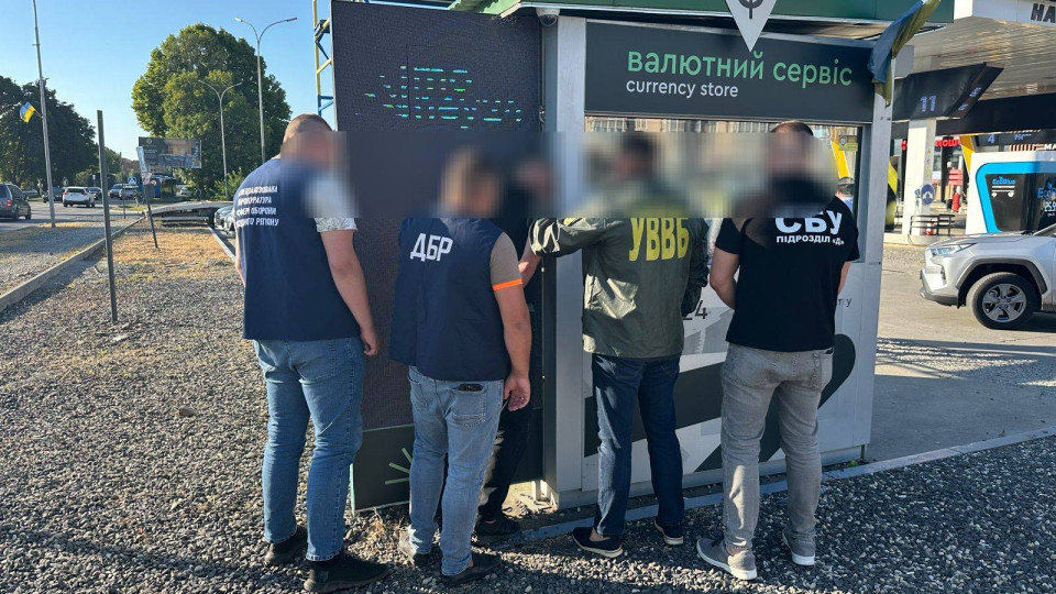 6000 долларов за побег – в Закарпатье поймали пограничника на взятке