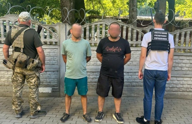 Прикордонники затримали двох втікачів на самокатах за 300 метрів від кордону