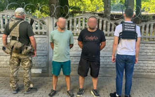 Пограничники задержали двух беглецов на самокатах в 300 метрах от границы