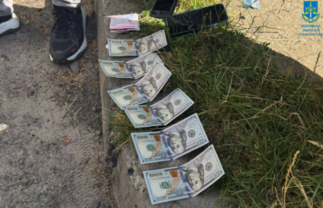 Во Львове разоблачили дельца, который за 1100 долларов обещал организовать поступление в университет