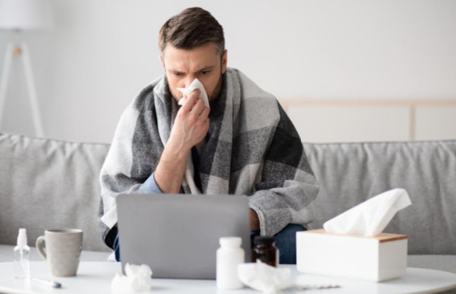 В Минздраве сообщили симптомы вариантов коронавируса Nimbus и Stratus