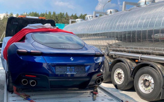 В Україні викрили схему з «нульовим розмитненням» Ferrari Roma для громадянина РФ