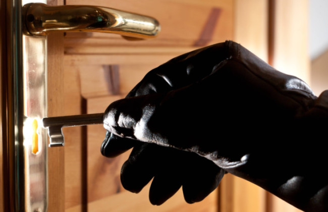 В Киеве няня организовала ограбление квартиры семьи, в которой работала