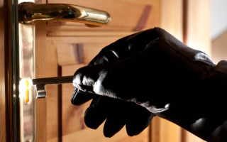 У Києві няня організувала пограбування квартири сім’ї, в якій працювала