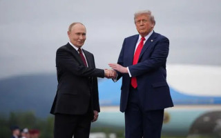 Трамп заявив, що у нього була чудова зустріч з Путіним з приводу «дурної війни Байдена»