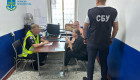 В Виннице разоблачили главу благотворительного фонда, которая вместе с сообщником продавала гуманитарные авто для ВСУ