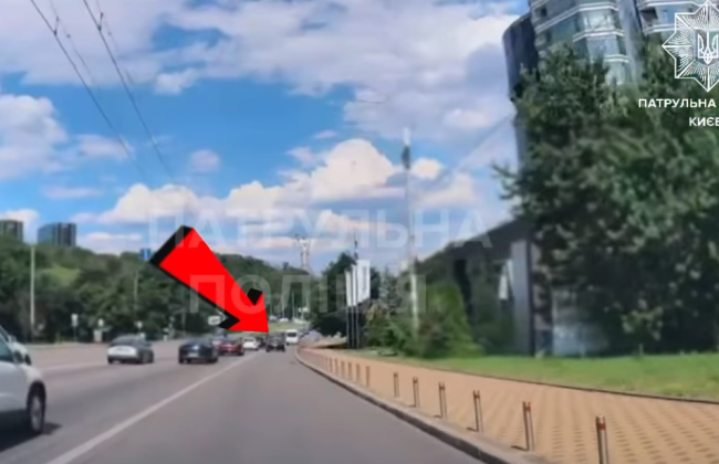 В Киеве поймали «с поличным» водителя BMW во время движения по полосе общественного транспорта на Печерске