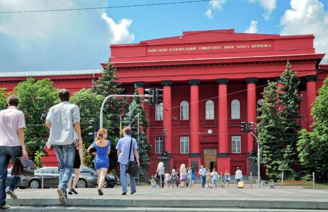 Правительство одобрило законопроект об уточнении правил мобилизации для педагогов и студентов