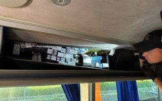 Закарпатец потерял автобус за 5 млн грн из-за контрабанды сигарет в Румынию