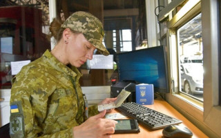 Закон про дозвіл на виїзд студентам треба прийняти, бо зараз обмеження базуються на підзаконних актах, а не на прямих нормах закону, що може суперечити Конституції — Федієнко