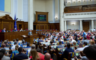 Прокурорам збираються підвищити посадові оклади, але це не буде підставою для перерахунку їх пенсій