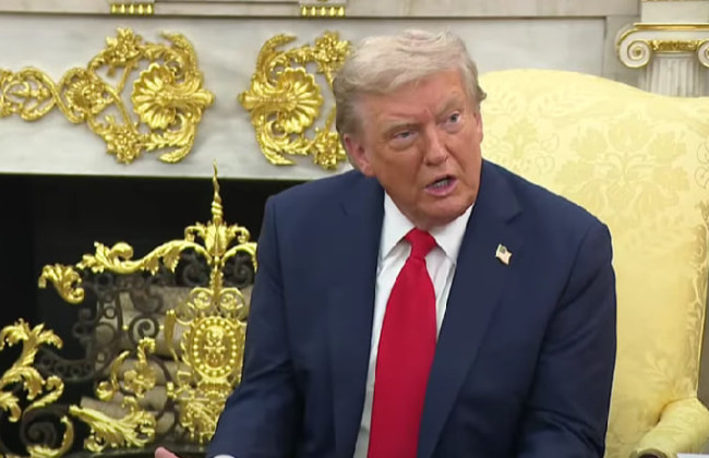 Война будет продолжаться, если не состоится трехсторонняя встреча, – заявил Трамп, добавив, что Путин ожидает звонка