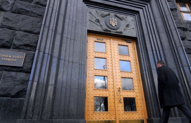 Кабмин решил бороться с ухудшением платежной дисциплины получателей льгот по оплате за жилищно-коммунальные услуги