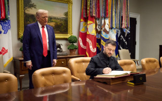 Зеленский заявил, что вопрос территорий будет обсуждать напрямую с Путиным