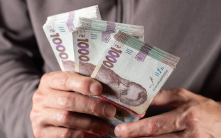 Майже 2 тисячі компаній в Україні затримують зарплату