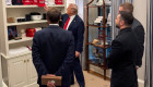 Стало известно, какими подарками обменялись Трамп и Зеленский в Вашингтоне