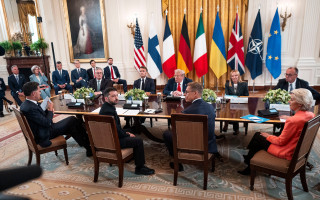 Чиновники США та Європи почали роботу зі зміцнення української армії – Bloomberg