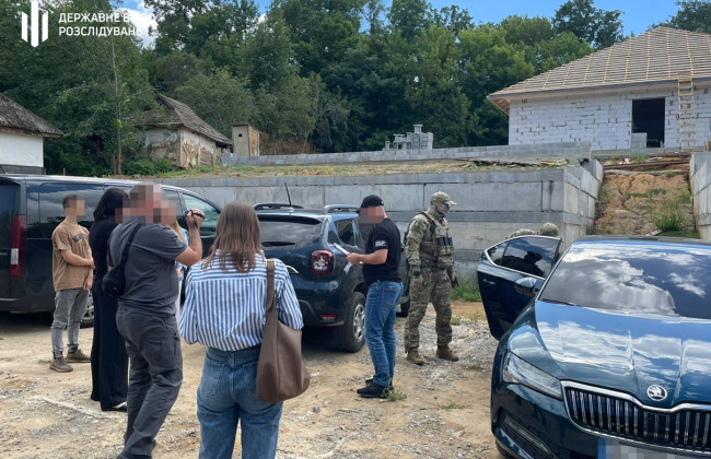 Экс-начальник ГСЧС на Винниччине заставлял подчиненных спасателей строить ему дома — ГБР