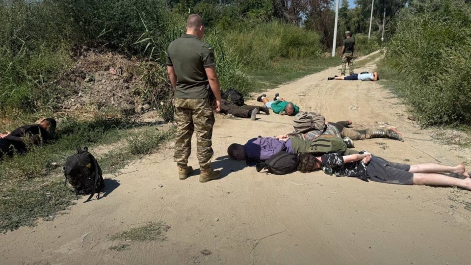 Чоловік пропонував прикордоннику $6000 і €900 за незаконну переправку «товаришів» через річку Дунай