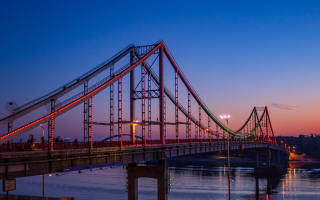 У Києві пішохідний міст на Труханів острів частково закривають до кінця року