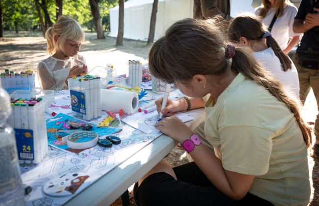 До конца года 155 школ в Украине перейдут с онлайн-обучения на очное