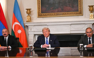 Трамп заявив, що зупинив війну між «Азербайджаном та Албанією»