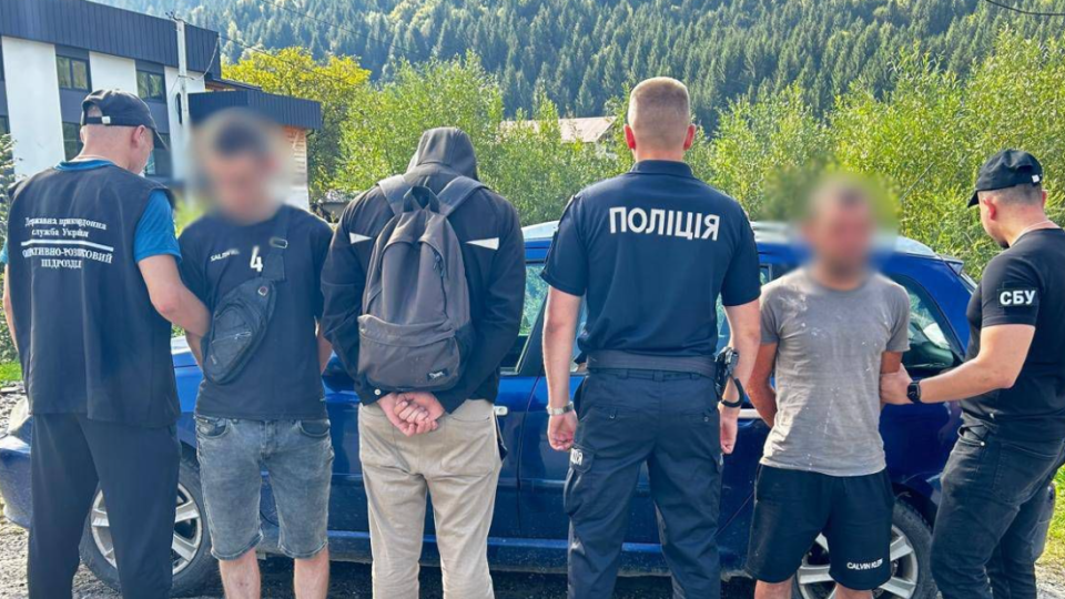 На Закарпатті затримали групу, яка переправляла ухилянтів до Румунії за 11 тисяч євро