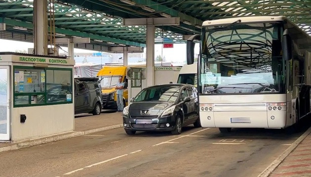 Уряд затвердив нові правила використання системи єЧерга для автобусів – що змінюється