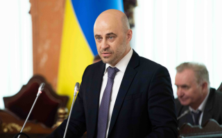 Максим Пампура рассказал, на какой стадии находится вопрос повышения зарплат работникам аппаратов судов и помощникам судей