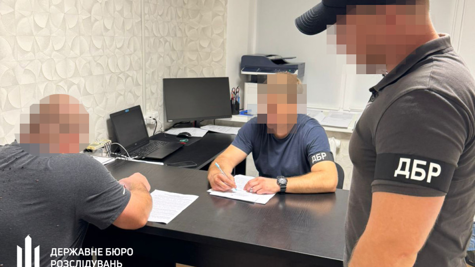 На Донеччині посадовець частини організував незаконні виплати військовим, які не воювали — ДБР