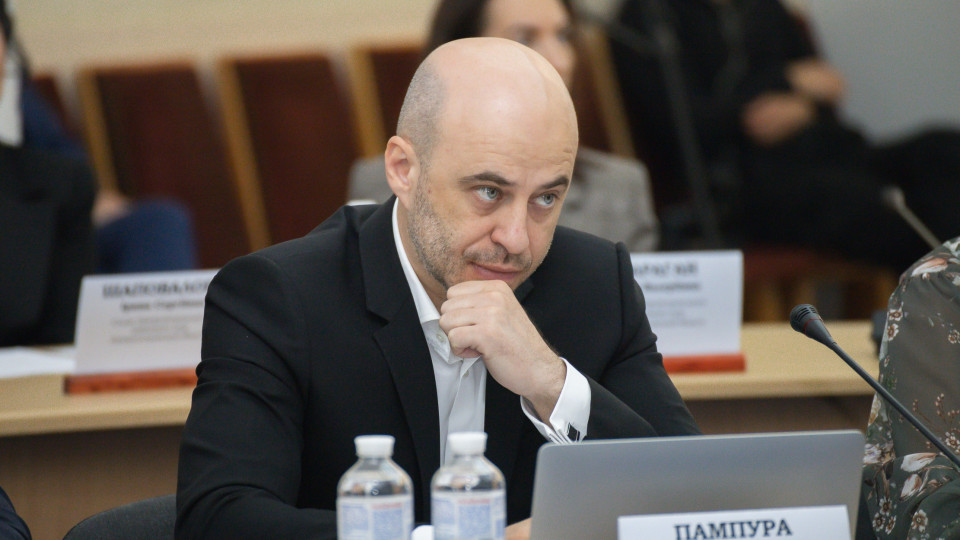 Максим Пампура объяснил, почему ГСА бережет финансовый ресурс, хотя имеет средства на повышение зарплат в аппаратах судов