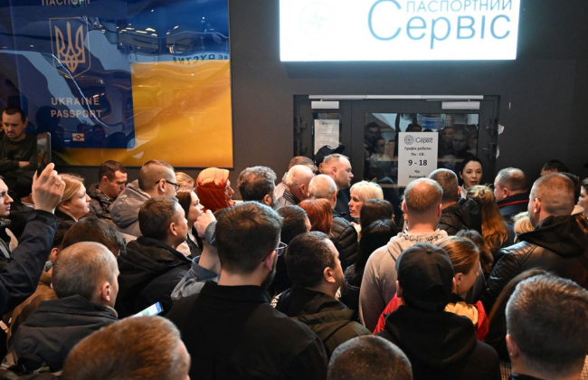 Військовозобов’язаним чоловікам за кордоном може загрожувати кримінальне переслідування, якщо вони не повернуться – Кабмін вніс законопроект